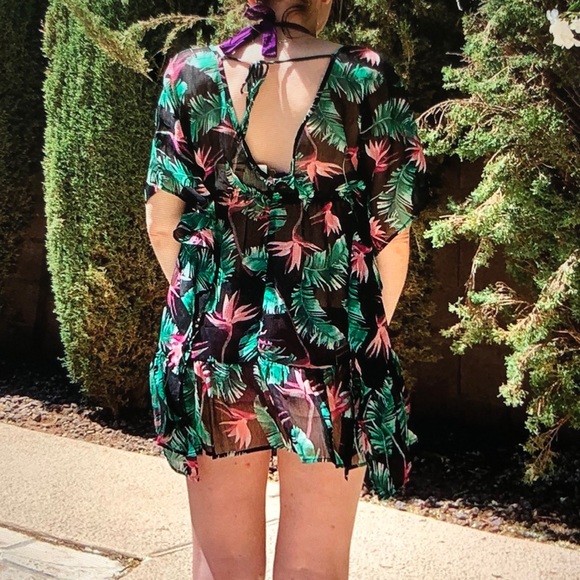 LAST ONE! Miken NWT Ruffles Tropical Coverup! - Picture 5 of 5